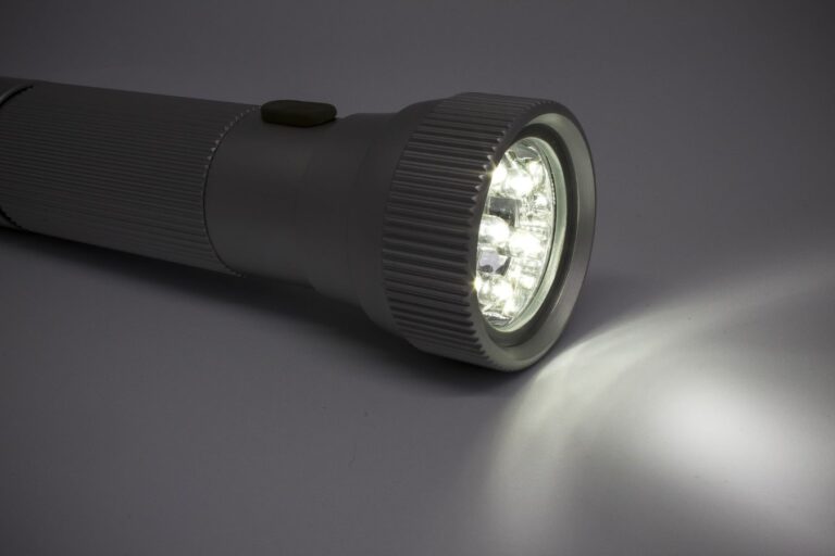 5 Best Solar Torch Lights