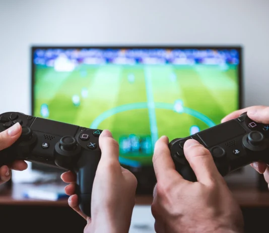 5 Best Wireless Game Controllers For PlayStation 5 Best Wireless Game Controllers For PlayStation