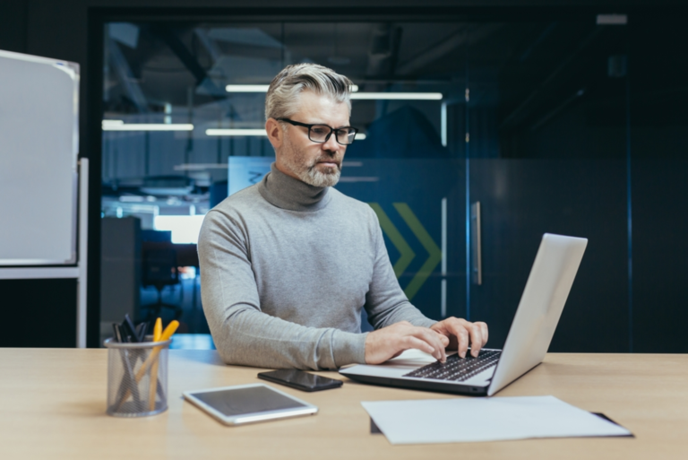 Best Laptop For Seniors
